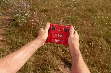 Акк. гидравлический инструмент для резки кабеля (подземный с пультом д/у) M18 HCC75R-502C FUEL ONE-KEY (Li-Ion5Ач)